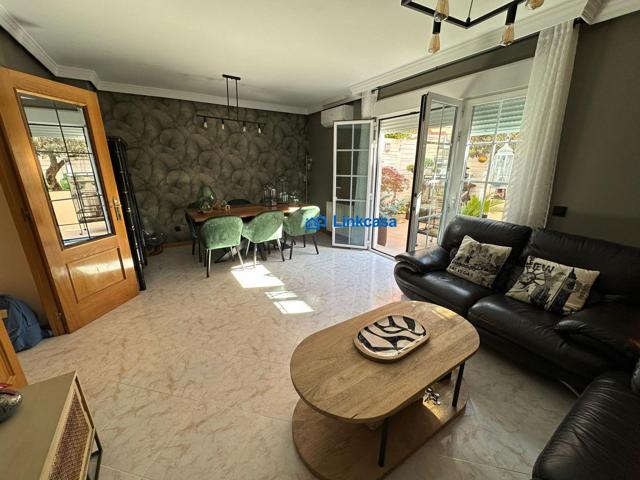 Chalet adosado reformado photo 0
