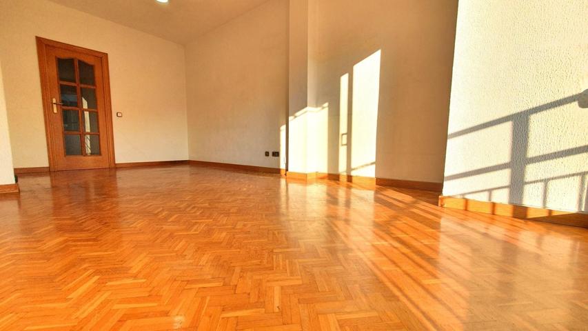 PIS AMB BALCÓ EN VENDA A LA CONCÒRDIA photo 0