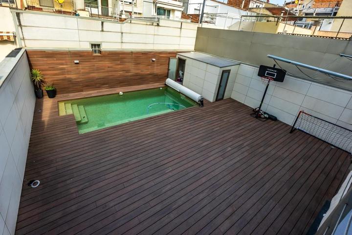 GRAN CASA EN VENDA A LA ZONA CREU ALTA photo 0