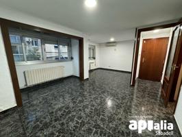 PIS EN VENDA ALS MERINALS IDEAL PER A INVERSORS photo 0