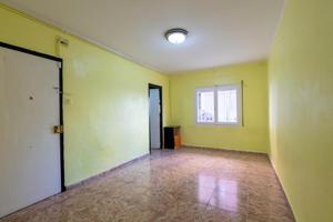 PLANTA BAIXA EN VENDA A TERRASSA photo 0