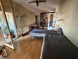 PIS DE 4 HABITACIONS PER A REFORMAR EN VENDA A SABADELL photo 0