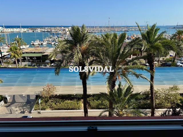 🏖️ Exclusivo piso en primera línea de playa – Frente al Club Náutico de Torrevieja 🛥️ photo 0