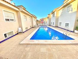 BENIJOFAR. CHALET TIPO TRIPLEX CON PISCINA COMUNITARIA. Preciosa vivienda con mucha iluminación, dos photo 0