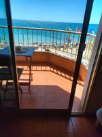 SOLO PARA PROFESORES.  PRIMERA LINEA DE PLAYA EN TORREVIEJA PISO DE 1 DORMITORIO CON GARAJE photo 0