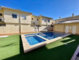 BUNGALOW CON PISCINA Y GIMNASIO EN REDOVAN. PROPIEDAD ESTUPENDA PARA VIVIR CON TODAS LAS COMODIDADES photo 0