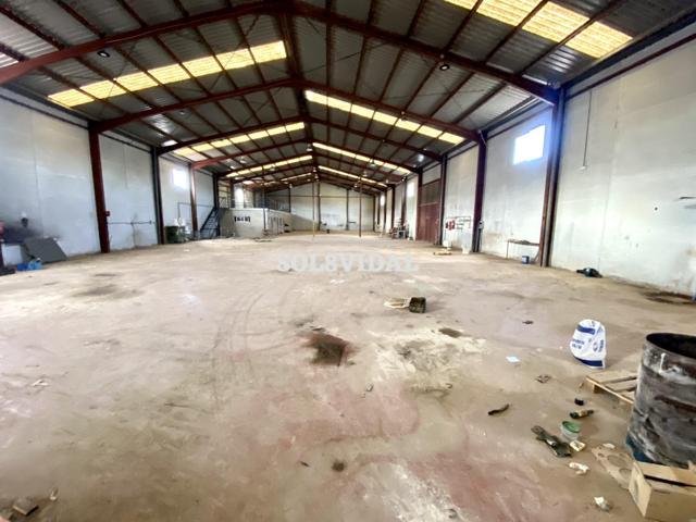 ESPECTACULAR NAVE DE 1.350 M2 EN EL POLÍGONO INDUSTRIAL DE LOS MONTESINOS. LES PRESENTAMOS ESTA FANT photo 0