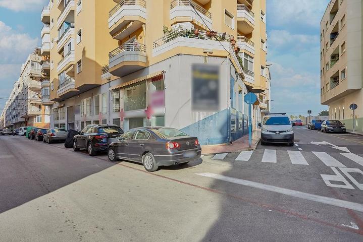 LOCALES COMERCIALES EN TORREVIEJA photo 0