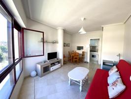 PISO SEMI NUEVO EN ORIHUELA CENTRO. VIVIENDA SITUADA EN EDIFICIO EXCLUSIVO EN LA CALLE CALDERÓN DE L photo 0
