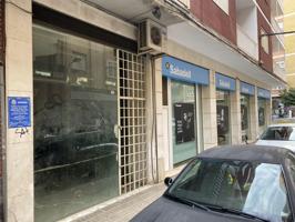 LOCAL SITUADO A PIE DE CALLE JUNTO A LA AVENIDA DUQUE DE TAMAMES, PEGADO AL BANCO SABADELL. DISPONE photo 0