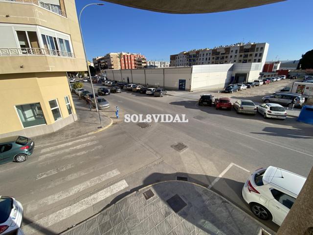 Entreplanta para oficina en alquiler en Orihuela centro frente Lidl photo 0