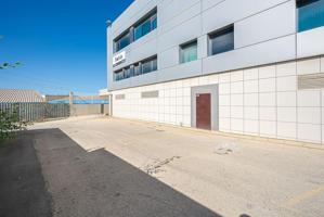 Nave industrial de 2631 m² en venta, ubicada en el polígono industrial de la localidad de Finestrat photo 0