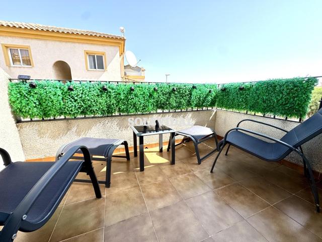 SE VENDE DÚPLEX EN PLANTA ALTA CON TERRAZA PRIVADA Y PISCINAS COMUNITARIAS – COX photo 0