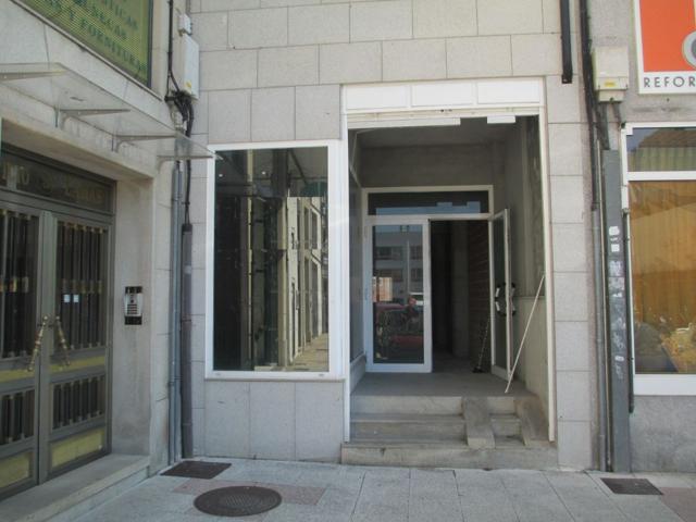 Local En venta en Lugo photo 0