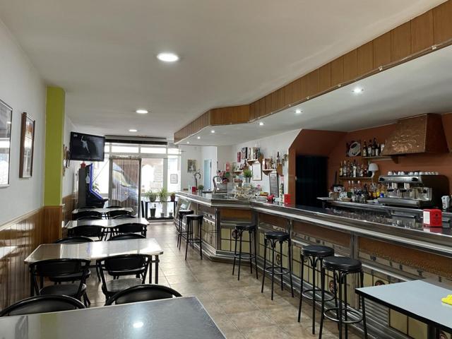 Casa de 3 planta en Navarcles, con Local + 2 plantas vivienda photo 0