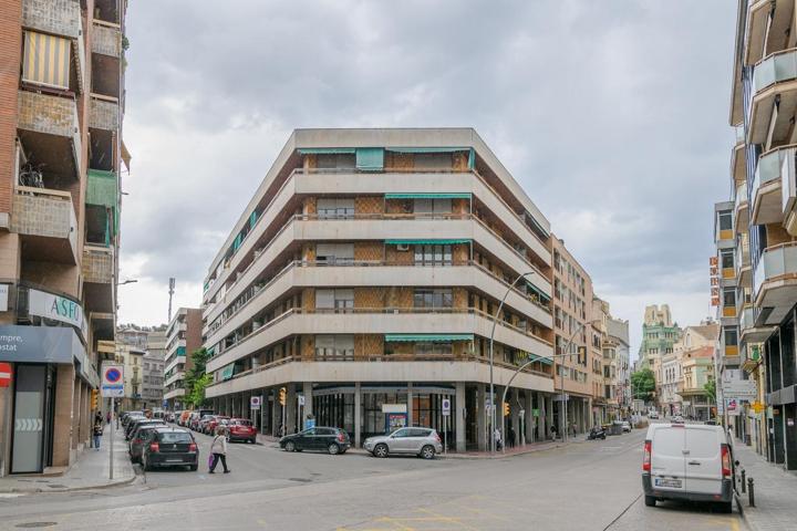 Piso de 4 habitaciones en pleno centro photo 0