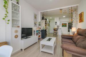 Piso de 3 habitaciones zona Viladordis - Oms i de Prat photo 0