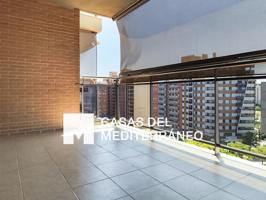 AMPLIA VIVIENDA CON PLAZA DE GARAJE EN LA AVENIDA DE FRANCIA photo 0