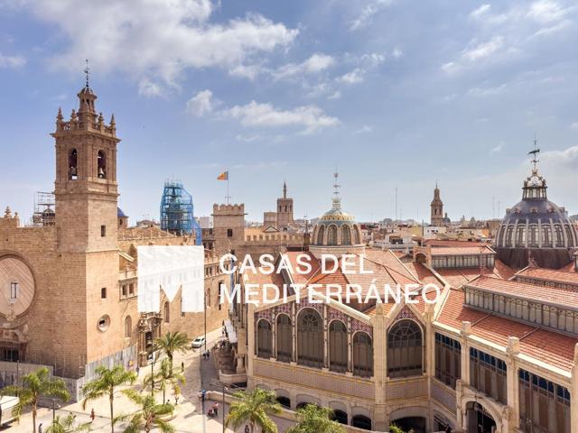 ESPECTACULAR VIVIENDA CON VISTAS AL MERCADO CENTRAL Y LA LONJA photo 0