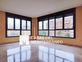 FANTÁSTICA VIVIENDA CON GARAJE Y VISTAS DESPEJADAS photo 0