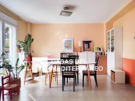 EXCLUSIVO ADOSADO DE 3 DORMITORIOS EN GODELLA CON TERRAZA PRIVADA Y GARAJE photo 0
