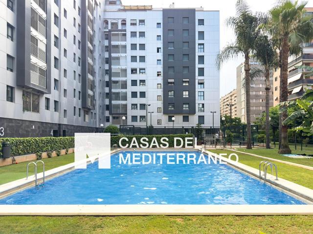 FANTÁSTICA VIVIENDA DE 3 DORMITORIOS Y 2 BAÑOS EN COMPLEJO RESIDENCIAL CON PISCINA Y ZONAS COMUNES EN AVENIDA DE FRANCIA photo 0