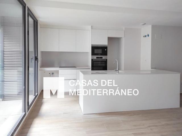 VIVIENDA DE 4 DORMITORIOS EN RESIDENCIAL CON PISICINA JUNTO AL JARDIN DEL TURIA photo 0