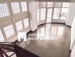 ESTUPENDO LOCAL COMERCIAL JUNTO A TORRES DE QUART CON PLAZA DE GARAJE DOBLE EN PLENO CENTRO HISTÓRICO photo 0