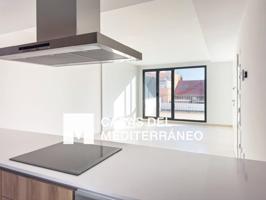 ÁTICO DE 2 DORMITORIOS Y 2 BAÑOS CON PISCINA COMUNITARIA, GARAJE Y TRASTERO JUNTO AL JARDÍN DEL TURIA photo 0