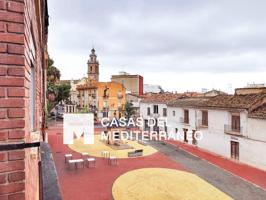 LUMINOSA VIVIENDA JUNTO A UNA PRECIOSA PLAZA EN BURJASSOT photo 0