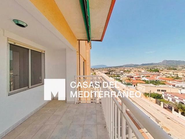 LUMINOSA VIVIENDA CON 3 DORMITORIOS Y TERRAZA EN EL GRAU DE GANDIA photo 0