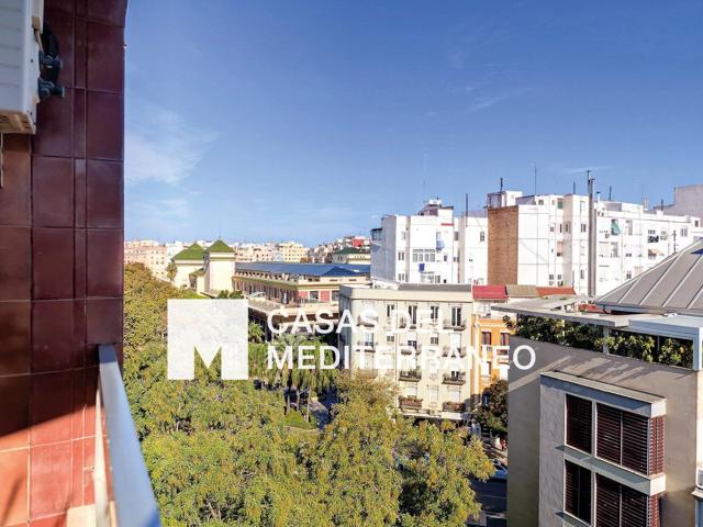 AMPLIA VIVIENDA AMUEBLADA DE 4 DORMITORIOS Y PLAZA DE GARAJE EN ARRANCAPINS photo 0