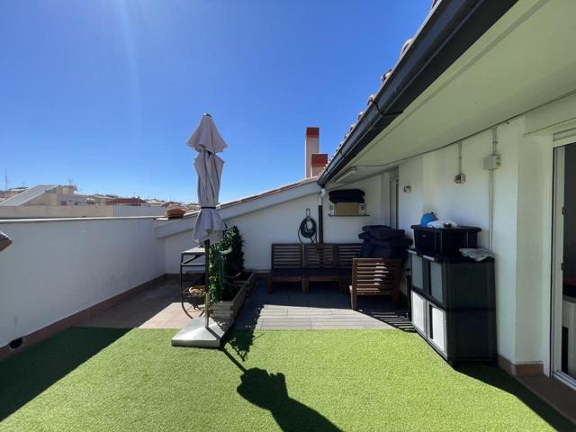 DUPLEX CON TERRAZA Y PARQUING photo 0