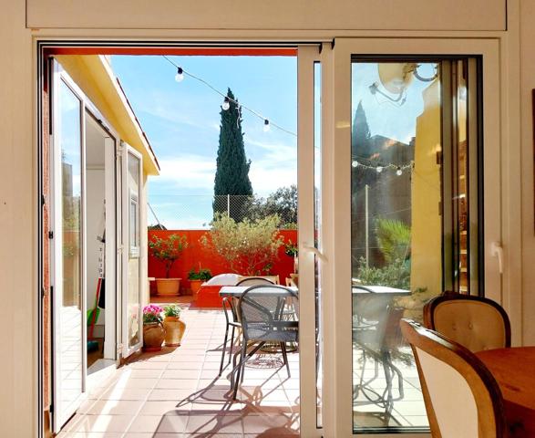 IMPRESIONANT CASA DE 370 m2 TOCANT PLAÇA VELLA photo 0