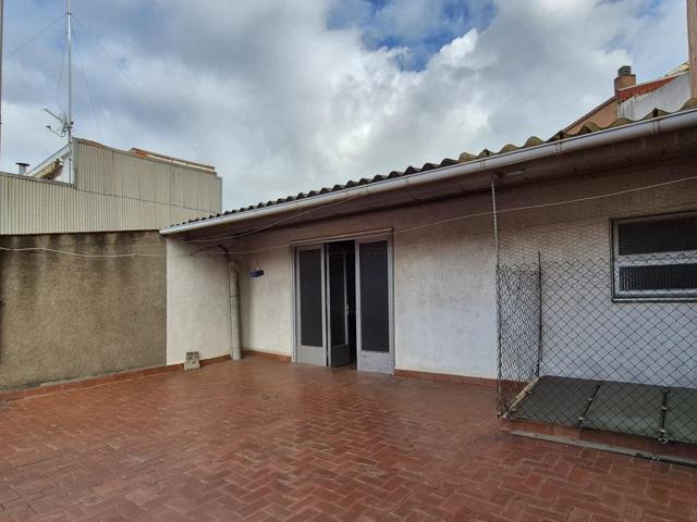 CASA DE 7 METROS DE FACHADA Y 155 m2 EN ZONA AEG photo 0