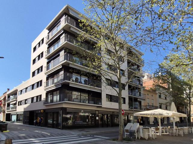 DUPLEX SEMINOU 4 HAB CARRER IRENEU AMB LA RAMBLA photo 0