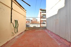 AMPLIA CASA EN LA MAURINA CON GARAJE Y TERRAZA photo 0