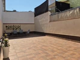 PLANTA BAJA SEMINUEVA DE 3 HAB Y 2 BAÑOS CON GRAN PATIO 60 m2 SUR EN FRANCESC MACIA photo 0