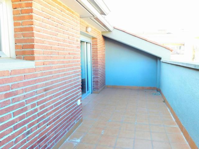 DÚPLEX IMPECABLE CON TERRAZA EN CARRER ANTONI TORRELLA photo 0