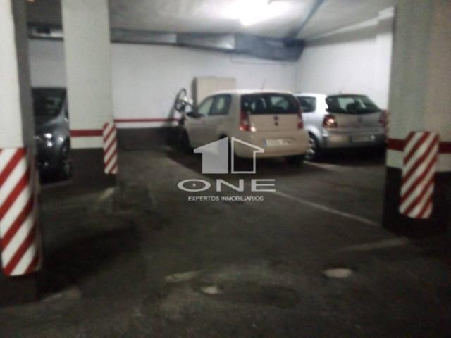 Parking en alquiler en Centre photo 0