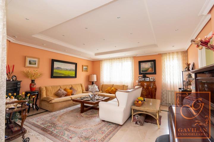 Casa - Chalet en venta en Valdetorres de Jarama de 378 m2 photo 0