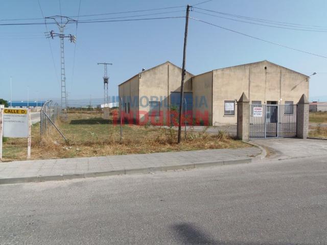 Industrial En venta en Navalmoral De La Mata photo 0