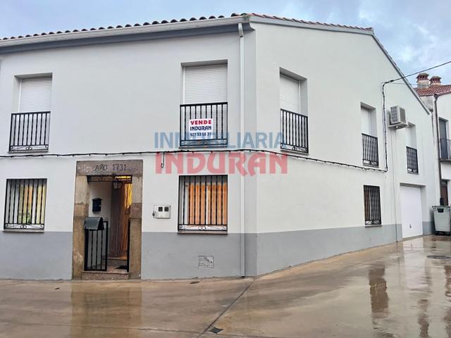 Casa En venta en Peraleda De La Mata photo 0