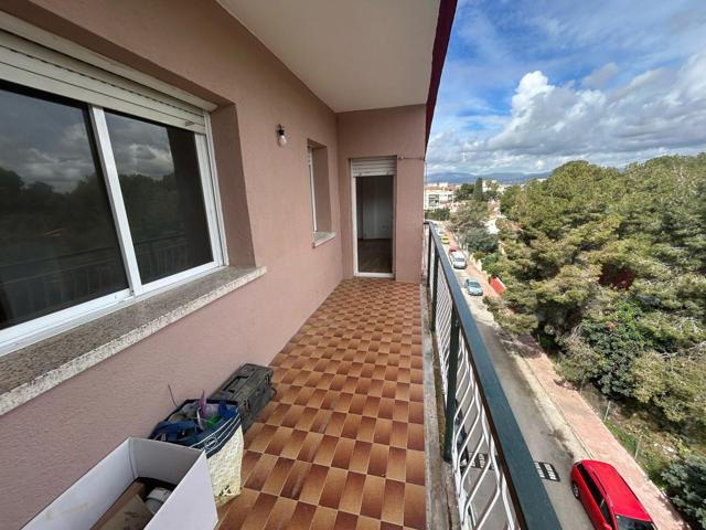 PISO DE 4 HABITCIONES EN LA MUNTANYETA photo 0