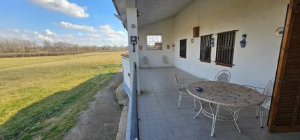 Casa con terreno, muy cerca de Lleida photo 0