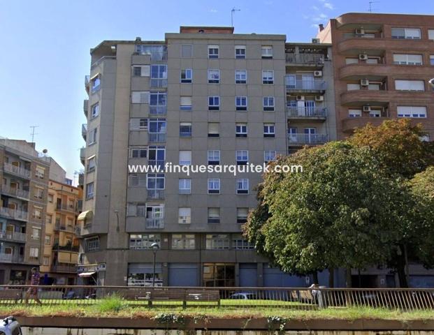 Piso con Ascensor, semireformado. photo 0