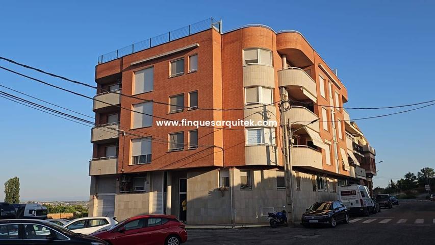 Apartamento en ALCOLETGE edificio del 2006 photo 0