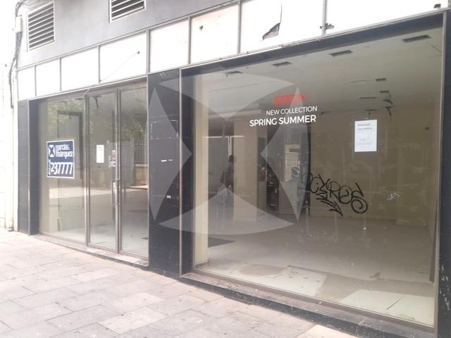 Local En venta en Badajoz photo 0