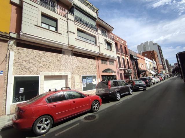 Local En alquiler en Badajoz photo 0
