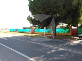 Local En venta en Badajoz photo 0